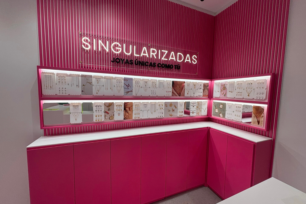 Interior de tienda Singularu