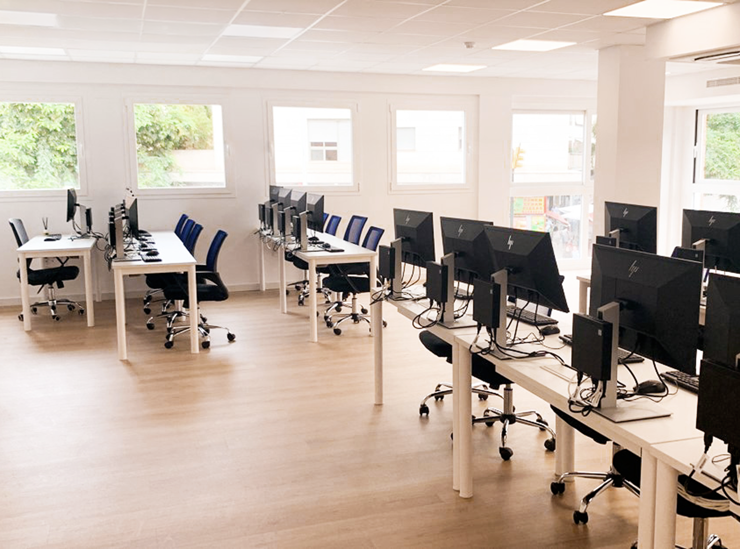 DIGITECH abre en Sevilla nuevo Centro de FP especializado en tecnología y digitalización en el curso 26/27