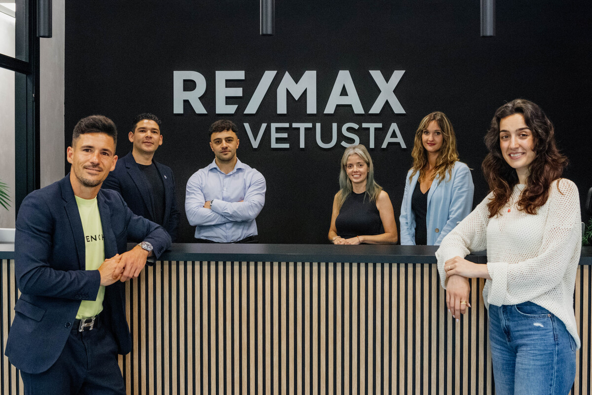 Staff de la oficina Vetusta de Remax España