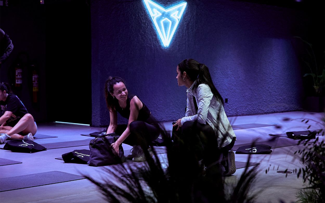 Sesiones de yoga en el CUPRA City Garage