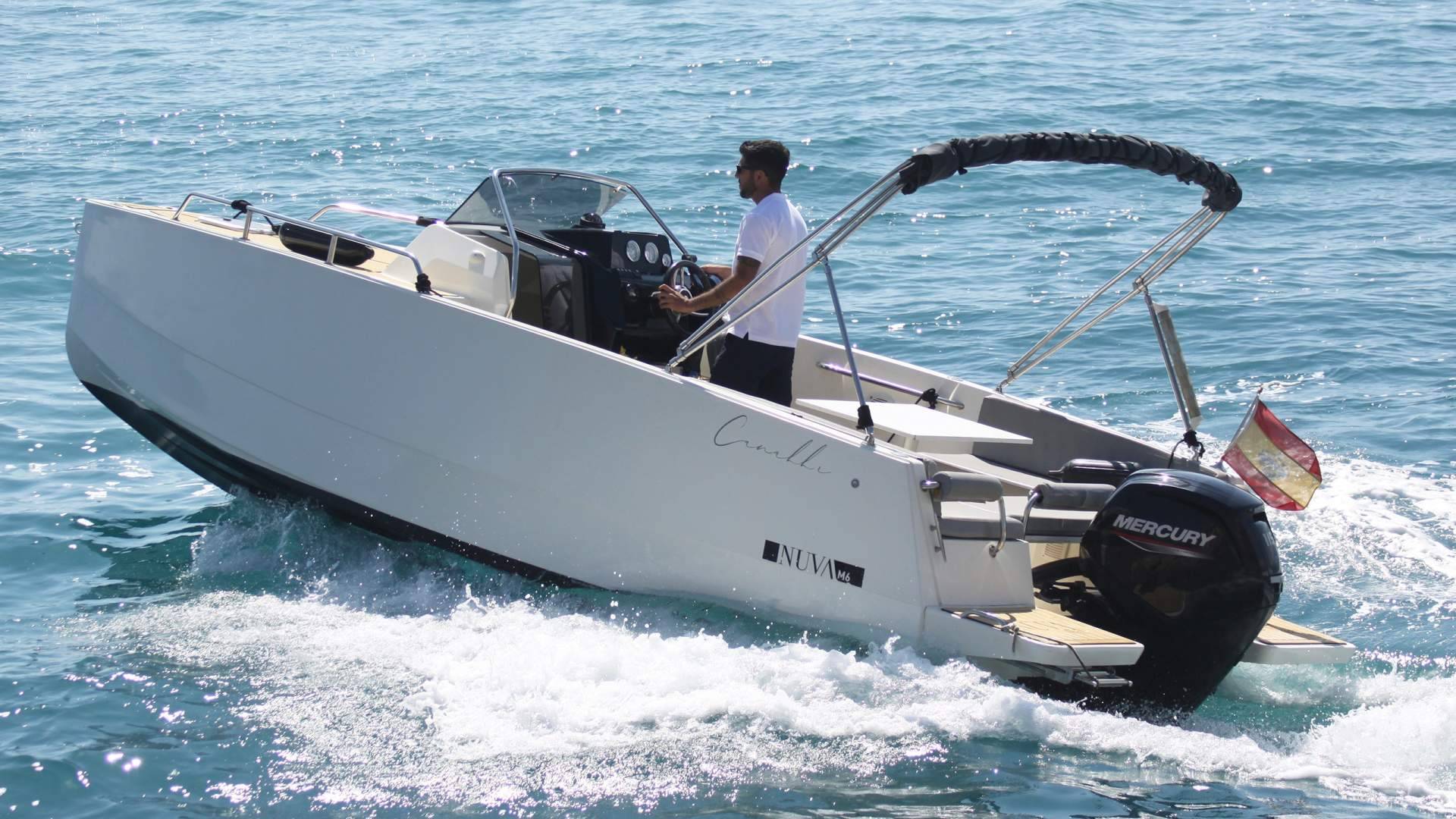 uCharter hace balance de la primera mitad del verano y refuerza el alquiler de barcos en Altea