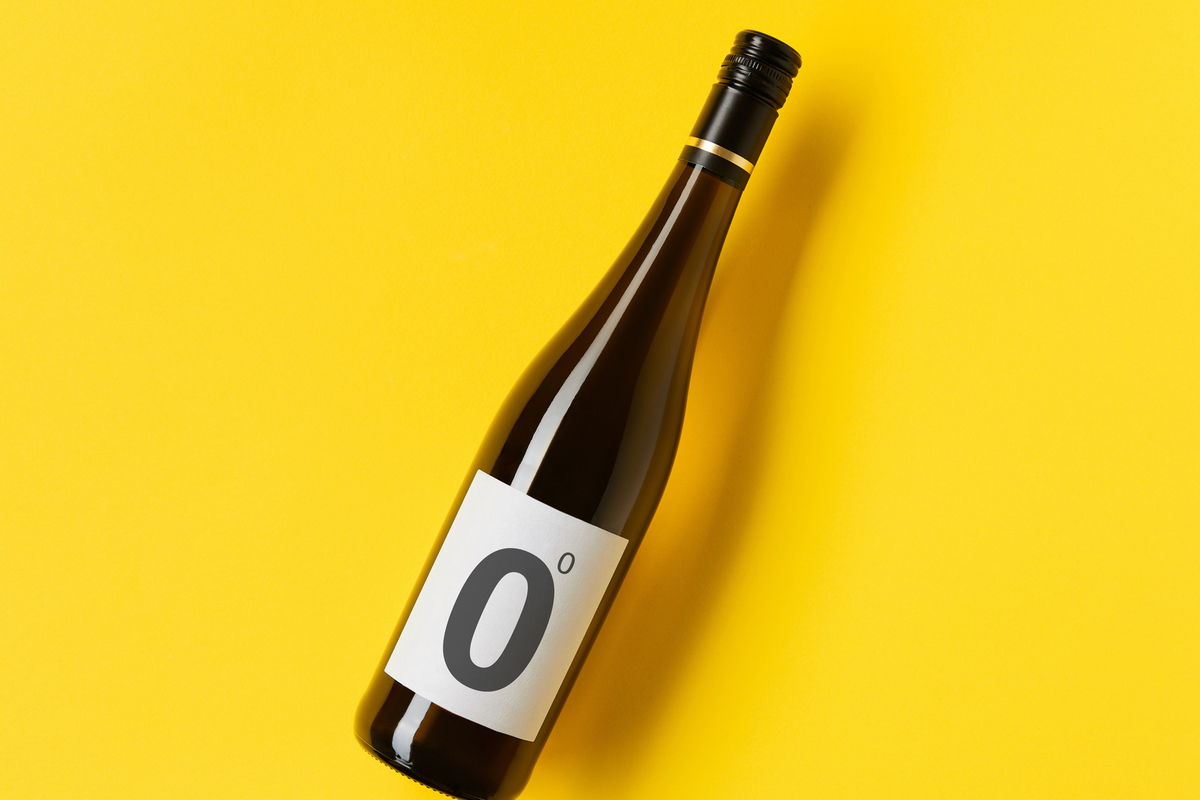 Botella de vino libre de alcohol