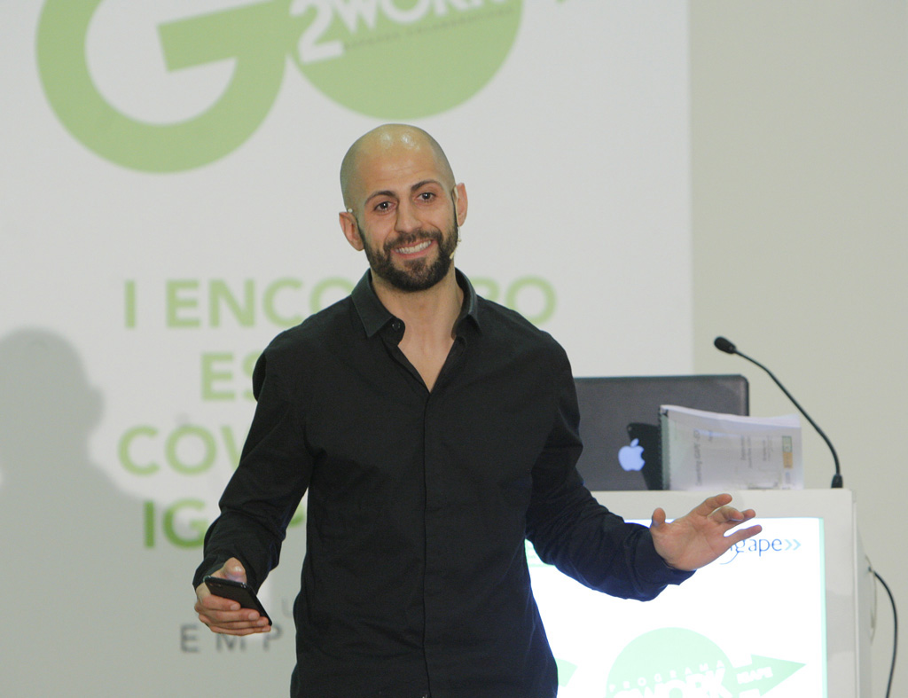 ¿Por qué muchos conferenciantes visten de negro?